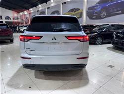 ميتسوبيشي اوتلاندر